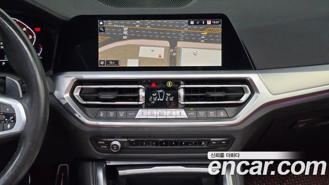 BMW 4 Series (G22) M440i xDrive Convertible 2023 — фото 12