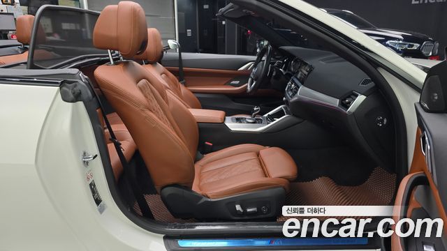 BMW 4 Series (G22) M440i xDrive Convertible 2023 — фото 26