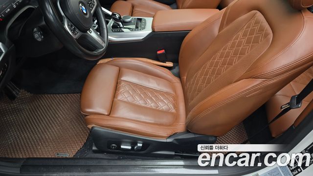 BMW 4 Series (G22) M440i xDrive Convertible 2023 — фото 29