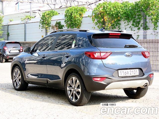 Kia Stonic 1.4 Trendy 2020 — фото 3