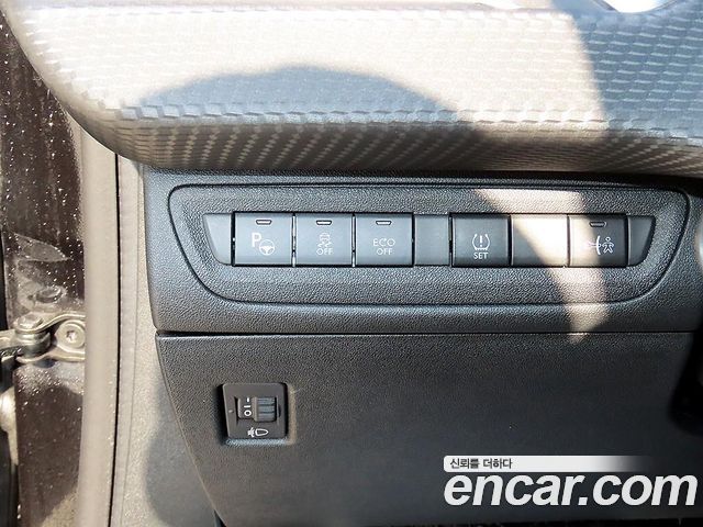 Peugeot 2008 1.6 e-HDi Feline L 2016 — фото 15