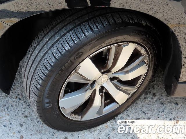 Peugeot 2008 1.6 e-HDi Feline L 2016 — фото 24
