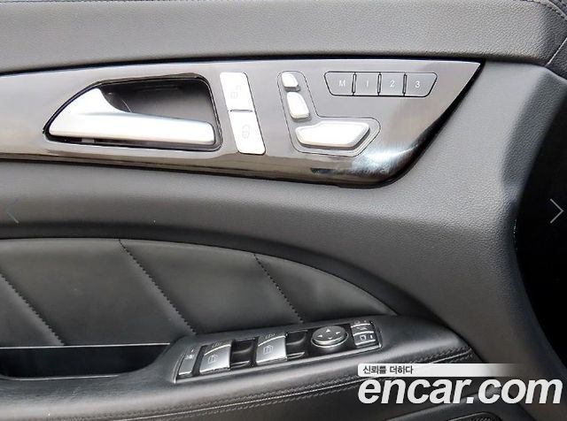 Mercedes-Benz CLS-Class (W218) CLS63 AMG 4MATIC 2015 — фото 15