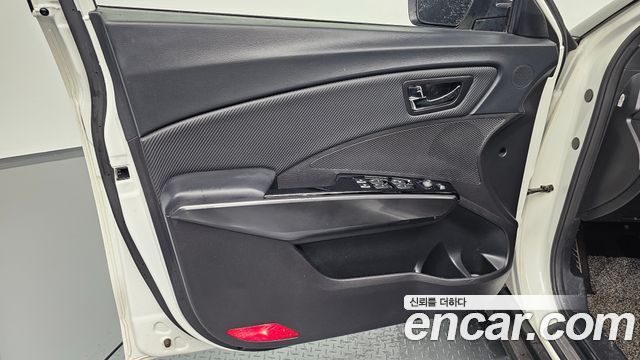 KG Mobility (SsangYong) Very New Tivoli Gasoline 1.5 2WD V5 2020 — фото 24