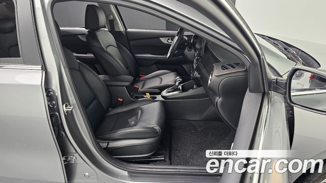 Kia K3 Trendy 2019 — фото 10