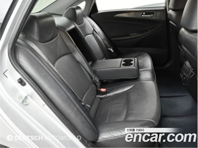 Hyundai Sonata Hybrid 2.0 Modern 2014 — фото 16
