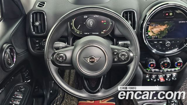 MINI Cooper D Countryman ALL4 HIGH 2nd 2021 — фото 13