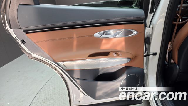 Genesis GV70 2.5T Gasoline AWD 2023 — фото 25