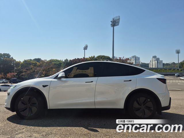 Tesla Model Y Premium RWD 2026 — фото 18
