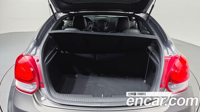 Hyundai Veloster 1.6 Turbo D Spec 2017 — фото 20