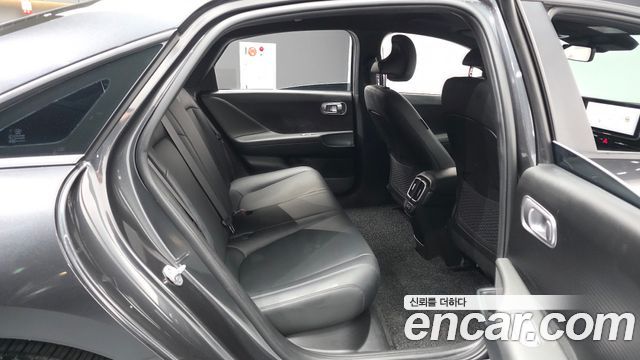 Hyundai Ioniq 6 Standard E-Value+ 2025 — фото 12