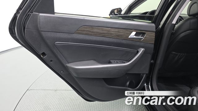 Hyundai Sonata (LF) LPI Modern(Handicapped) 2015 — фото 25