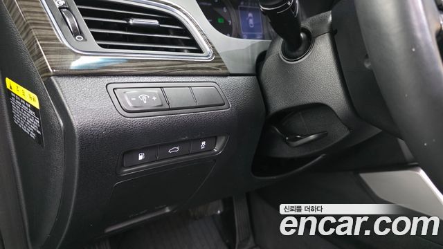 Hyundai Sonata (LF) LPI Modern(Handicapped) 2015 — фото 27