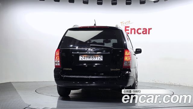 Kia Carnival R New Carnival Limousine GLX High-Deluxe 2012 — фото 4