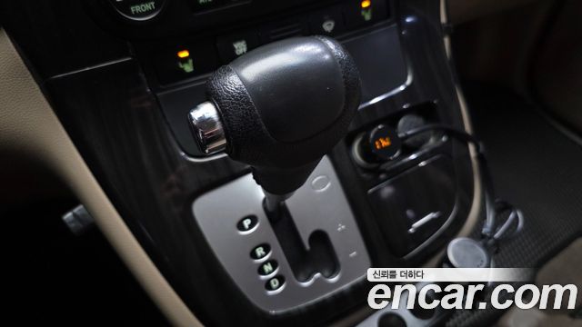 Kia Carnival R New Carnival Limousine GLX High-Deluxe 2012 — фото 9
