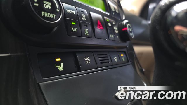 Kia Carnival R New Carnival Limousine GLX High-Deluxe 2012 — фото 16
