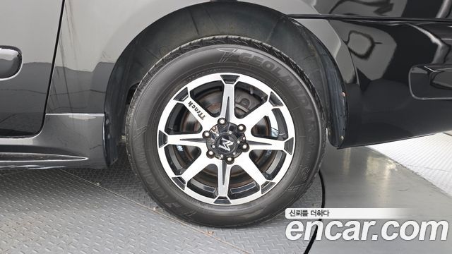 Kia Carnival R New Carnival Limousine GLX High-Deluxe 2012 — фото 21