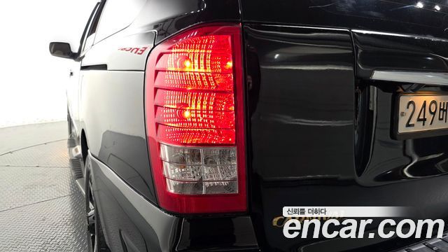Kia Carnival R New Carnival Limousine GLX High-Deluxe 2012 — фото 23