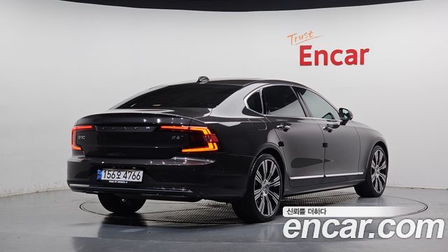 Volvo S90 B6 AWD Ultimate Bright 2023 — фото 2