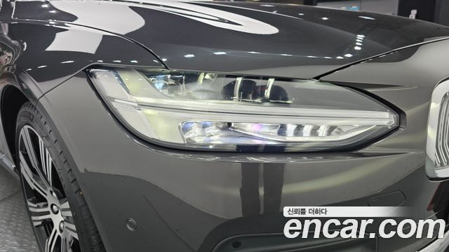 Volvo S90 B6 AWD Ultimate Bright 2023 — фото 22