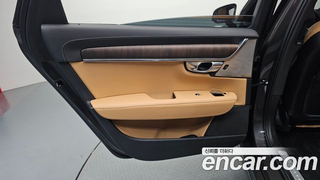 Volvo S90 B6 AWD Ultimate Bright 2023 — фото 25