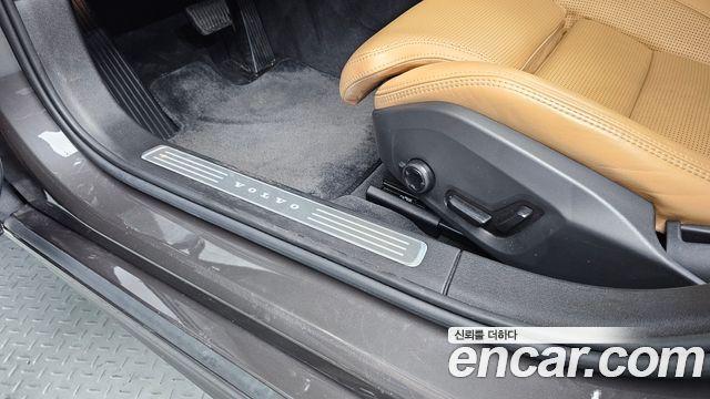 Volvo S90 B6 AWD Ultimate Bright 2023 — фото 33