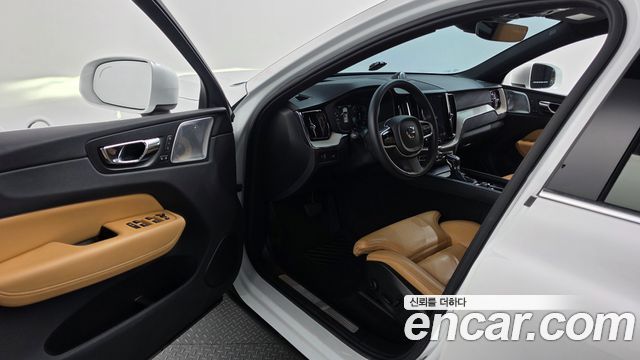 Volvo XC60 (II) D5 Inscription 2019 — фото 10