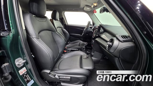 MINI Cooper 5Door Standard 3rd 2018 — фото 10