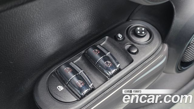 MINI Cooper 5Door Standard 3rd 2018 — фото 12