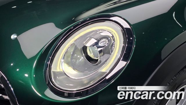 MINI Cooper 5Door Standard 3rd 2018 — фото 22