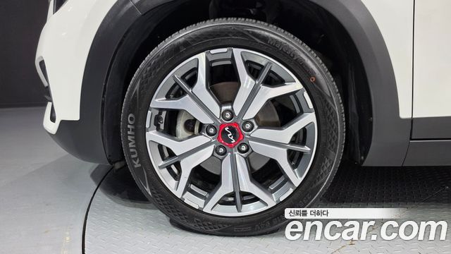 Kia Seltos Gasoline 1.6 Turbo 4WD Signature 2023 — фото 5