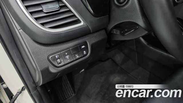 Kia Seltos Gasoline 1.6 Turbo 4WD Signature 2023 — фото 17