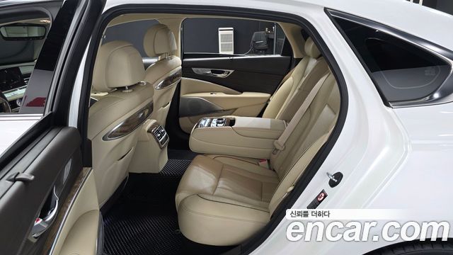 Kia K9 3.8 GDI AWD PlatinumⅡ 2019 — фото 16