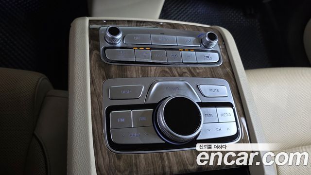 Kia K9 3.8 GDI AWD PlatinumⅡ 2019 — фото 20