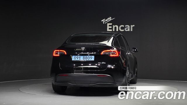 Tesla Model Y RWD 2024 — фото 4