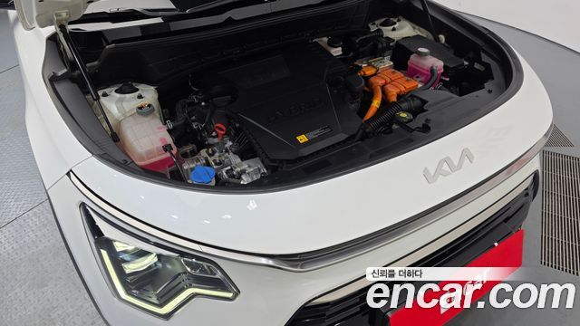 Kia Niro Signature 2022 — фото 6