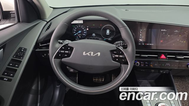 Kia Niro Signature 2022 — фото 13