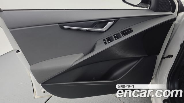 Kia Niro Signature 2022 — фото 24