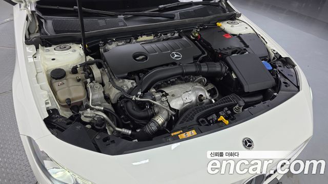 Mercedes-Benz A-Class (W177) A220 Hatchback 2021 — фото 6