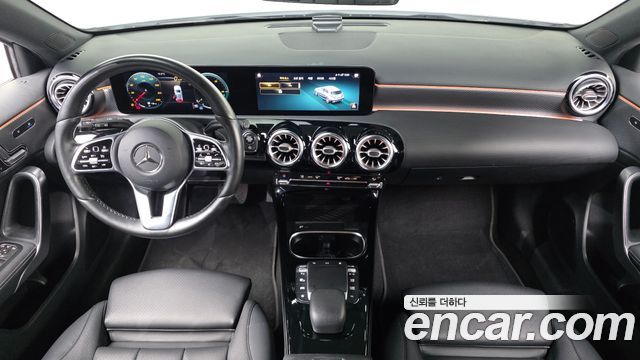 Mercedes-Benz A-Class (W177) A220 Hatchback 2021 — фото 7