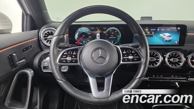 Mercedes-Benz A-Class (W177) A220 Hatchback 2021 — фото 13