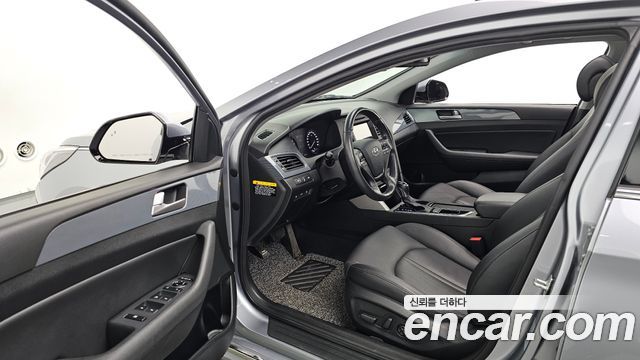 Hyundai Sonata Hybrid (LF) 2.0 HEV Modern 2016 — фото 10