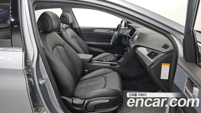 Hyundai Sonata Hybrid (LF) 2.0 HEV Modern 2016 — фото 11