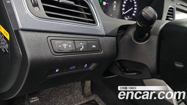 Hyundai Sonata Hybrid (LF) 2.0 HEV Modern 2016 — фото 18