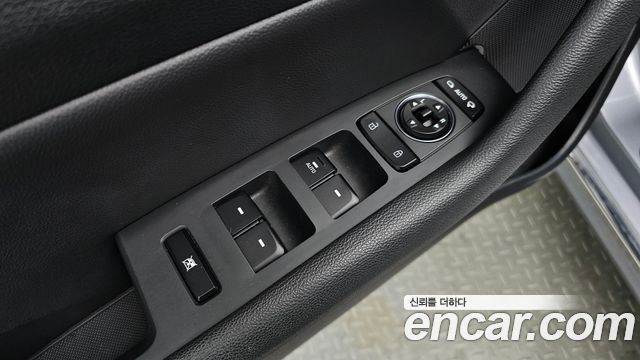 Hyundai Sonata Hybrid (LF) 2.0 HEV Modern 2016 — фото 27