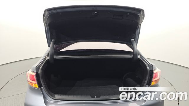 Hyundai Sonata Hybrid (LF) 2.0 HEV Modern 2016 — фото 33