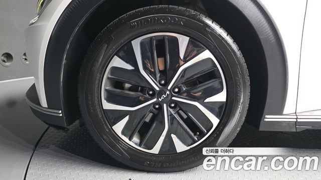 Kia EV6 Long Range Air 2023 — фото 5