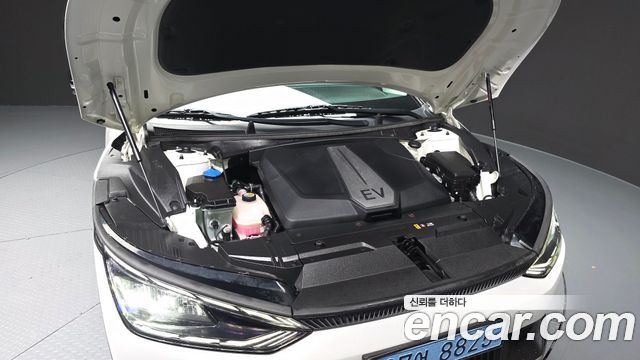 Kia EV6 Long Range Air 2023 — фото 6