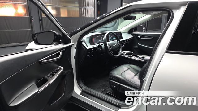 Kia EV6 Long Range Air 2023 — фото 10