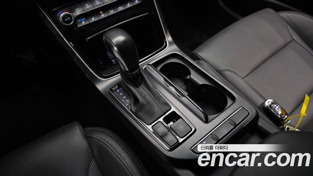 Hyundai Grandeur (IG) 2.4 Premium 2019 — фото 9